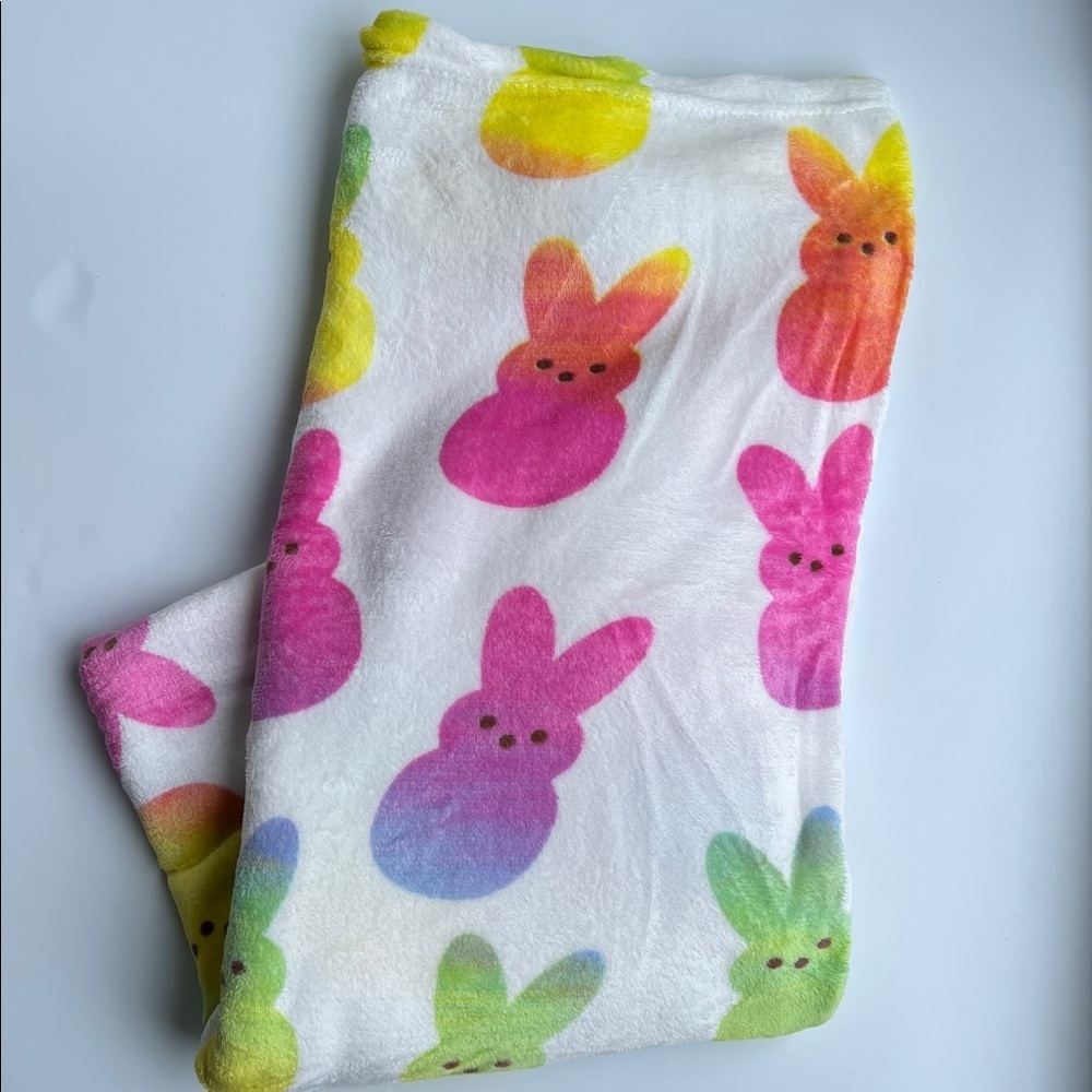 Peeps Marshmallow Chicks Printed Plush Throw Blanket - Picture 7 of 10